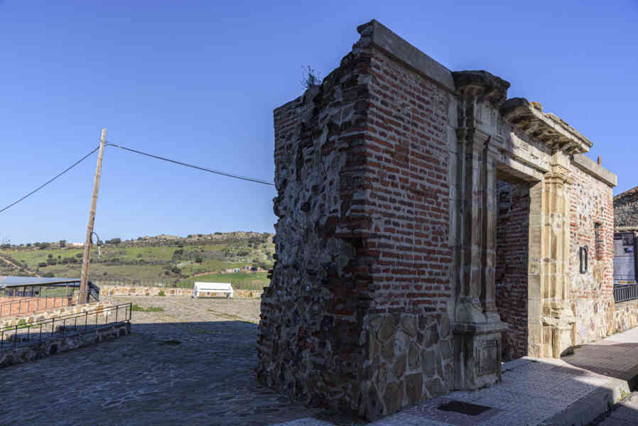 Ciudad Real - Almadén 12 - puerta.jpg